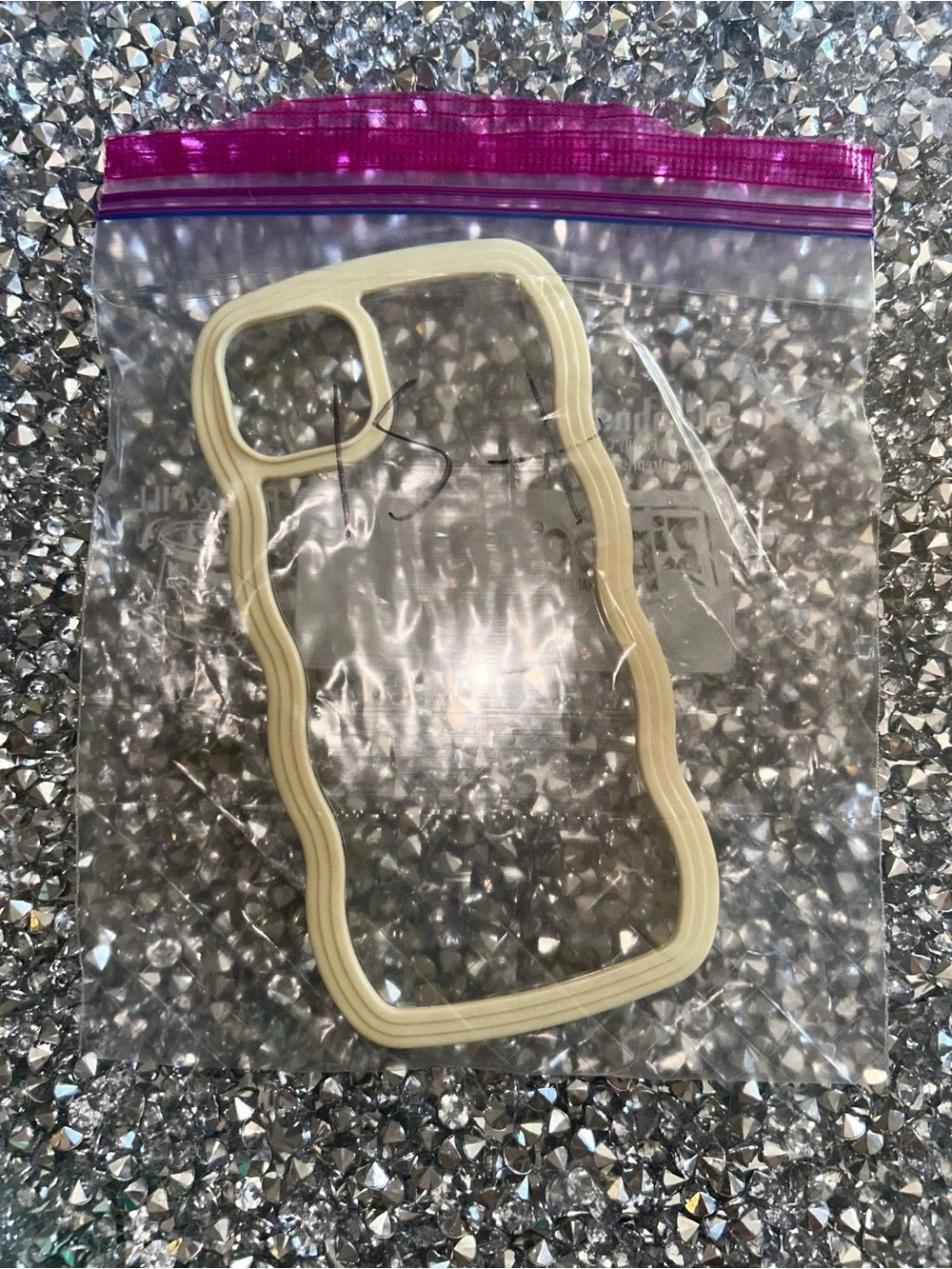 iPhone 15 plus Cream Wavy Edge Clear Phone Case - Brand